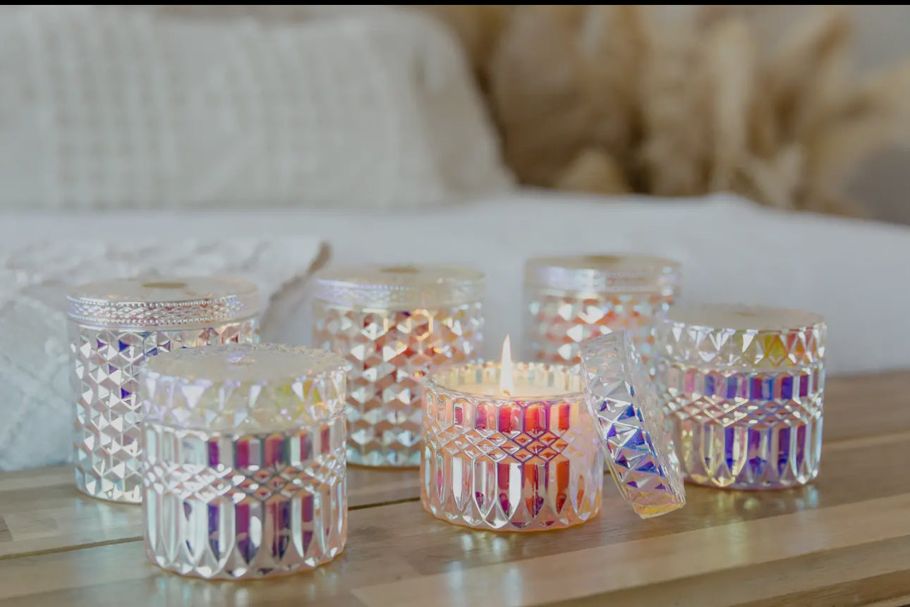 Gilded Cinnamon 8oz Petite Shimmer Candle (Iridescent)