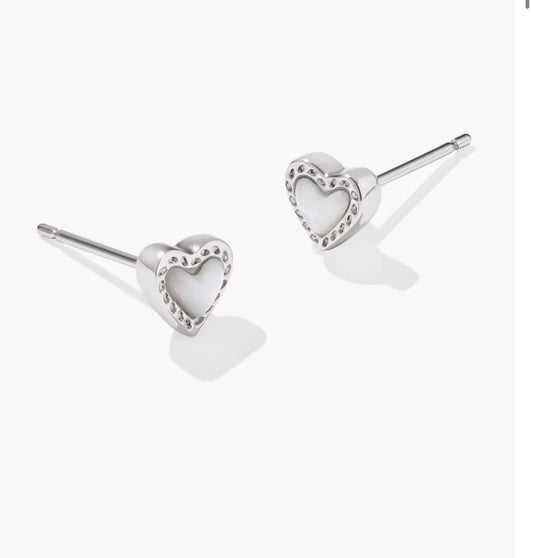 Mini Ari Heart Silver Stud Earrings in Ivory Mother-of-Pearl